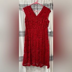 Roz & Ali Short Flowing Dress with sequins Size 4 Petite - Dressbarn